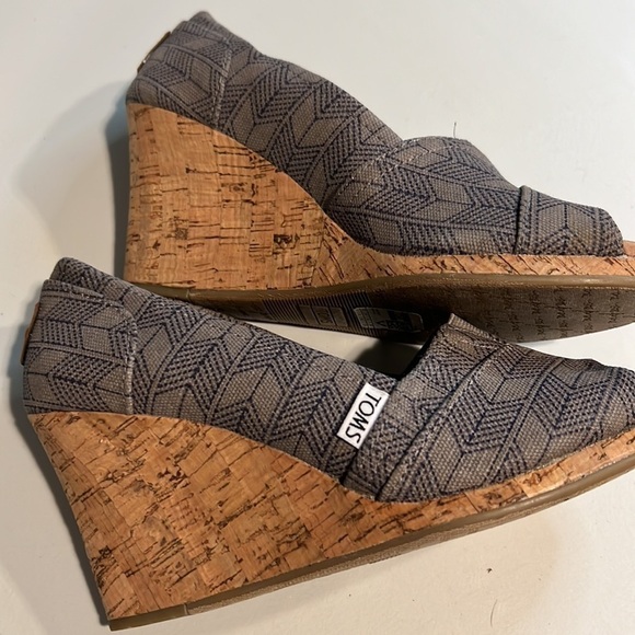 Tom’s CORK PEEP TOE WEDGES SIZE 6 - Picture 3 of 7